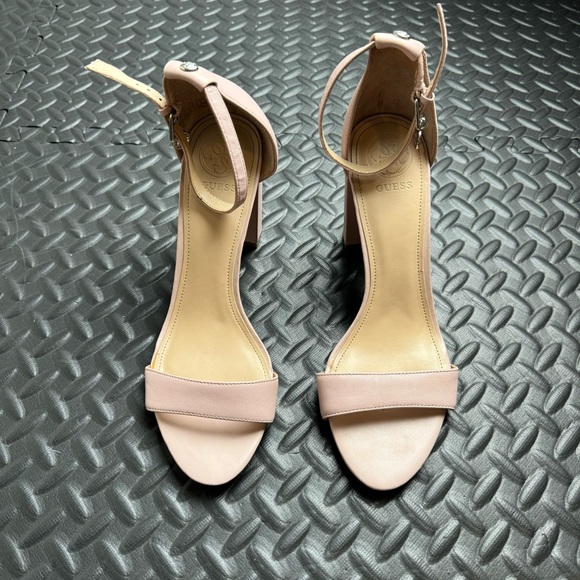 Guess Blush Pink Block Heels Size 8 Leather - Picture 2 of 12